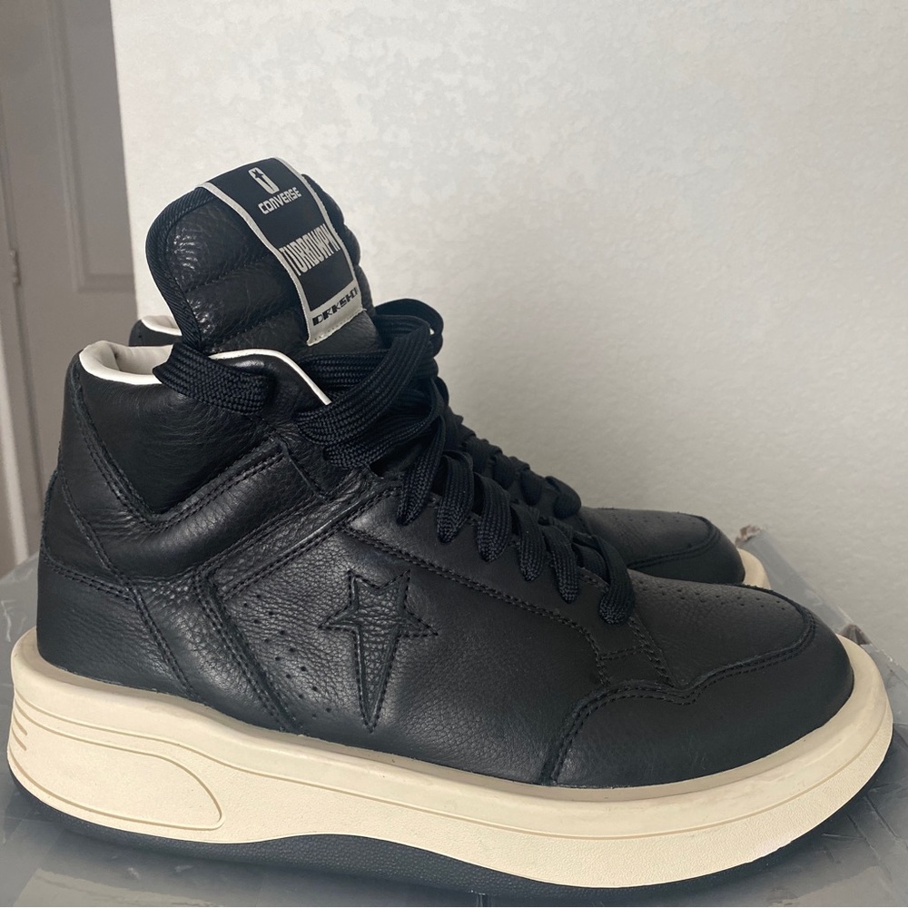 size 11, great condition, price is slightly negotiable.